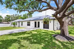 3606 7th Ave W, Bradenton, FL 34205 - Photo 1