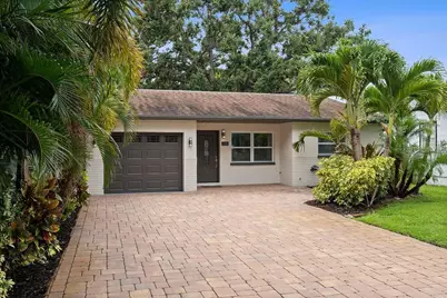 5702 Tangerine Avenue S, Gulfport, FL 33707 - Photo 1