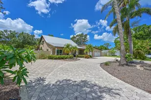 7615 Alhambra Dr, Bradenton, FL 34209 - Photo 1