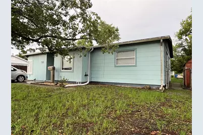 7555 15th Street N, Saint Petersburg, FL 33702 - Photo 1