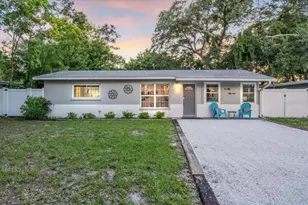 946 Charlotte Ave, Sarasota, FL 34237 - Photo 1