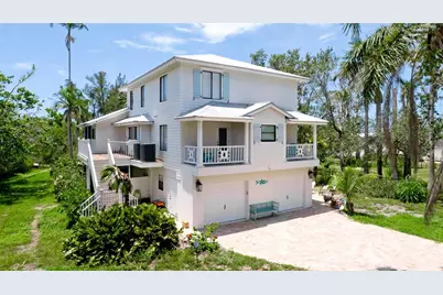 9403 9th Avenue NW, Bradenton, FL 34209 - Photo 1