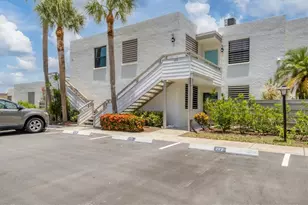 224 Lakewood Dr, Bradenton, FL 34210 - Photo 1