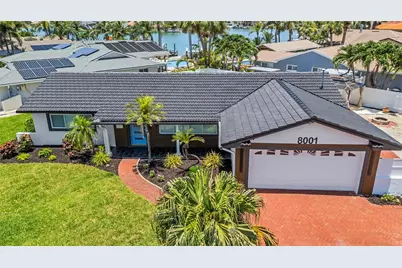 8001 13th Avenue S, Saint Petersburg, FL 33707 - Photo 1
