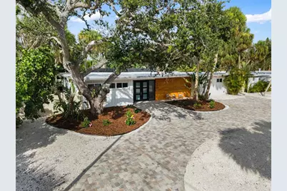 4879 Commonwealth Drive, Sarasota, FL 34242 - Photo 1