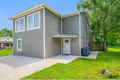 820 Manatee Avenue, Ellenton, FL 34222 - Photo 1