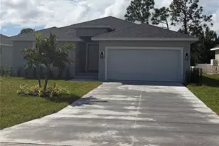154 White Pine Dr, Rotonda West, FL 33947 - Photo 1