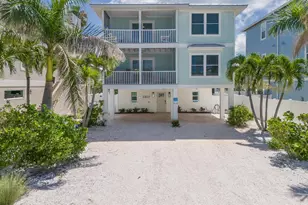 2307 Avenue C, Bradenton Beach, FL 34217 - Photo 1