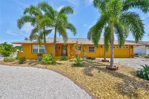 1801 El Rio Dr, Sun City Center, FL 33573 - Photo 1