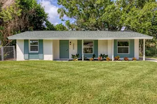 2004 52nd Ave W, Bradenton, FL 34207 - Photo 1