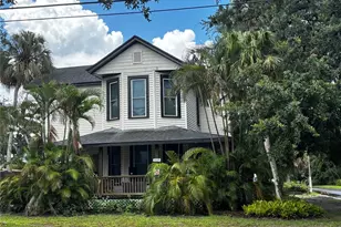 1117 4th St W, Palmetto, FL 34221 - Photo 1