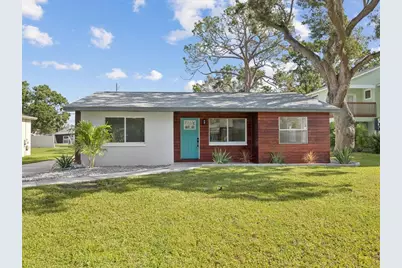 151 80th Avenue NE, Saint Petersburg, FL 33702 - Photo 1