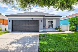 2419 29th Ave E, Palmetto, FL 34221 - Photo 1