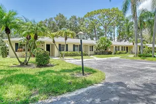 7820 Palm Aire Ln, Sarasota, FL 34243 - Photo 1