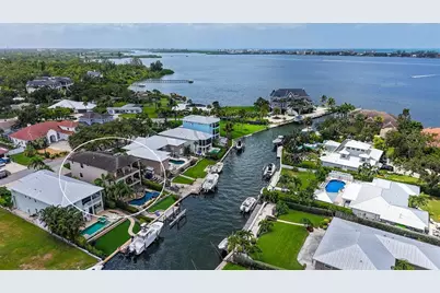 7760 Holiday Drive, Sarasota, FL 34231 - Photo 1