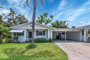 6024 Hibiscus Dr, Bradenton, FL 34207 - Photo 1