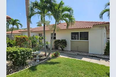 179 Vista Hermosa Circle #17B, Sarasota, FL 34242 - Photo 1
