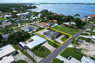 1848 Southpointe Dr, Sarasota, FL 34231 - Photo 1