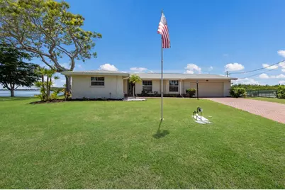 10419 Spoonbill Road W, Bradenton, FL 34209 - Photo 1