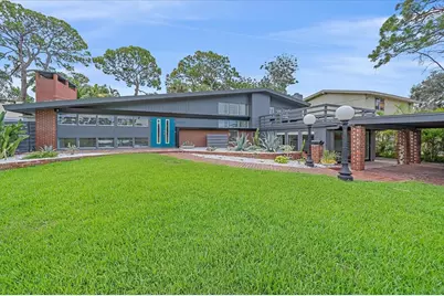 4610 Cypress Way S, Saint Petersburg, FL 33705 - Photo 1