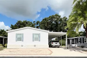 110 Oakwood Blvd W, Sarasota, FL 34237 - Photo 1