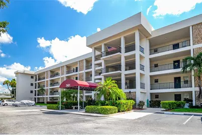 7461 W Country Club Drive N #406, Sarasota, FL 34243 - Photo 1