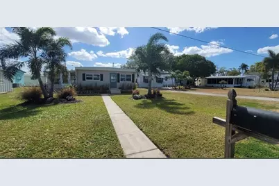 321 4th Street W, Palmetto, FL 34221 - Photo 1