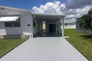 305 52nd Avenue Plaza E, Bradenton, FL 34203 - Photo 1