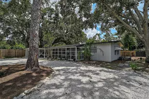 2652 Loma Linda St, Sarasota, FL 34239 - Photo 1