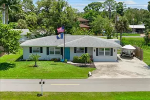 637 Flamingo Rd, Venice, FL 34293 - Photo 1