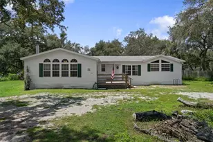 4703 Foster Ln, Zephyrhills, FL 33541 - Photo 1