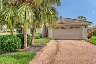 5829 Fairwoods Cir, Sarasota, FL 34243 - Photo 1