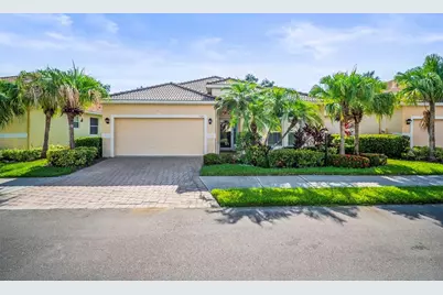 7727 33rd Street E, Sarasota, FL 34243 - Photo 1