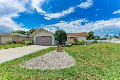 7407 14th Avenue W, Bradenton, FL 34209 - Photo 1