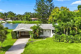 209 Lake Shore Dr, Nokomis, FL 34275 - Photo 1