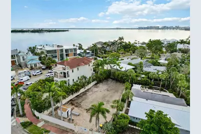 236 N Blvd Of The Presidents, Sarasota, FL 34236 - Photo 1