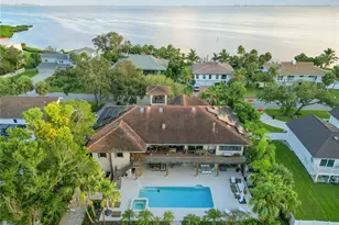 3807 Bayside Dr, Bradenton, FL 34210 - Photo 1