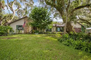 7326 S Leewynn Dr, Sarasota, FL 34240 - Photo 1