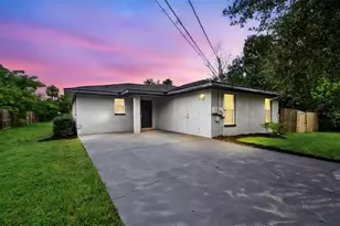 1243 31st Ave E, Bradenton, FL 34208 - Photo 1