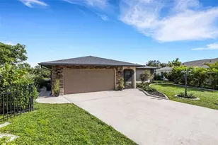 1842 Country Meadows Ct, Sarasota, FL 34235 - Photo 1