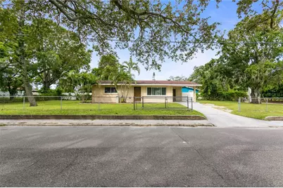 1904 5th Street W, Bradenton, FL 34205 - Photo 1