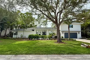 1359 Harbor Dr, Sarasota, FL 34239 - Photo 1