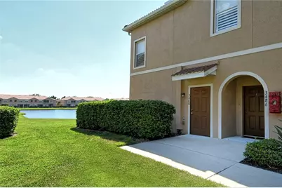 3486 Parkridge Circle #32-101, Sarasota, FL 34243 - Photo 1