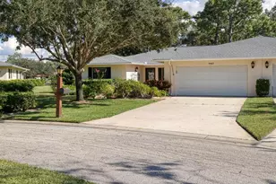 7157 Fairway Bend Cir, Sarasota, FL 34243 - Photo 1