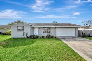 2420 16th St W, Palmetto, FL 34221 - Photo 1