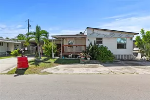 1112 51st Ave Dr W, Bradenton, FL 34207 - Photo 1