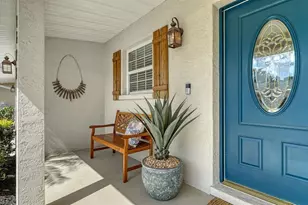1633 Ridgewood Ln, Sarasota, FL 34231 - Photo 1