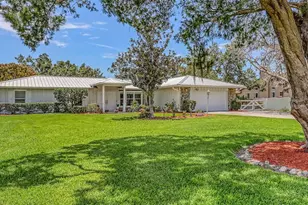 3764 Oak Grove Dr, Sarasota, FL 34243 - Photo 1