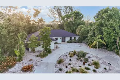 635 Tropical Circle, Sarasota, FL 34242 - Photo 1