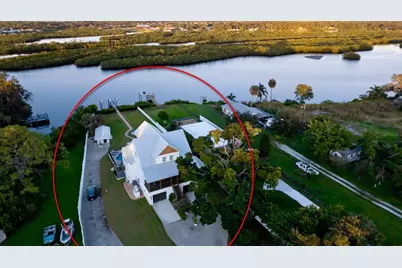 2111 51st Boulevard E, Bradenton, FL 34208 - Photo 1